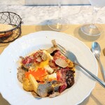 La Brianza - 秋といえばきのこ!!しかもたっぷり☆ ゴロゴロと大振りのホクホク栗、コクある味わい濃い半熟玉子に口溶ける旨みのブレザオラ、香る摺りトリュフ。ひゃ〜もう幸せ口福以外の何物でもないわ♡