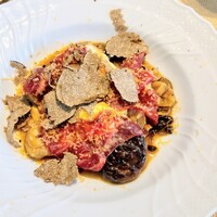 La Brianza - 秋になるとたっぷりきのこに半熟玉子にトリュフという逸品が毎年登場しています(私が通い始めてから概ね)。このときはブレザオラと栗が加わり豪華バージョン!! 素晴らしい満足感いただけて幸せです(*^^*)