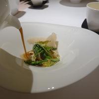 Chi-Fu - 平貝の瞬間油通し
                      山菜と茸のソース
