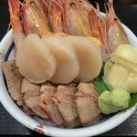 Yuukimaru - 本鮪トロ炙り牡丹海老帆立のせ丼　