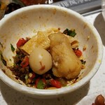 海底撈火鍋 - 魚肉団子、白身魚魚、湯葉です