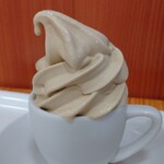 なかぱんカフェ - セットのコーンスープはアイスクリーム(モカソフト)とチェンジ可能です