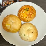 SONOHI BAGEL - 『ベーグル 枝豆チェダーチーズ』
      『ベーグル レモンクリーム』
      『ベーグル ずんだあん』