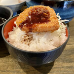 波留乃屋 - つけ肉そばランチ850円、クリームコロッケ小丼