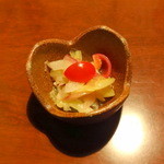 魚の家 - 春キャベツのマリネ（お通し）サービス