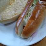 神戸ベーカリー - たまごパンとソーセージパン