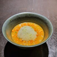 十皿 - 渡り蟹とモクズガニのビスク粥、銀杏