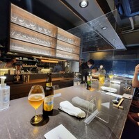 十皿 - 内観、カウンター席、個室もある