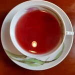 Cafe Salon de The OKA - サービスされたローズヒップティー☕