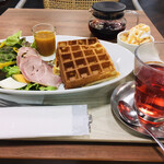 M cafe - 