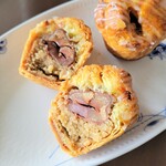 フランス菓子16区 - パッカーン。大きな栗（渋皮煮）が一粒入っております。