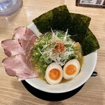 麺屋一空 - 〈特製〉鶏白湯らーめんです。（2022.9 byジプシーくん）