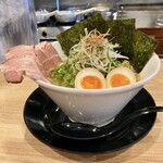 麺屋一空 - 横から見ました。（2022.9 byジプシーくん）