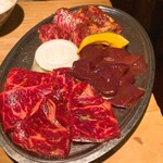 レトロ焼肉たろう食堂 - 