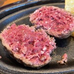 Beef Junkie - 和牛ハンバーグ 2500円
                        トッピング  名古屋コーチン生卵＋九州醤油 300円