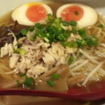天照 - 2013.4再訪。醤油ラーメンに煮玉子in!!