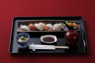 h Nihon Ryouriooe - ランチメニュー　【寿司ランチ】　　※写真はイメージです。