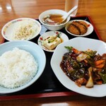 台湾料理 味味 - 酢豚定食900円