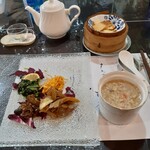 趙の飲茶 888 - お粥と付け合わせ数種類。