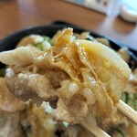 伝説のすた丼屋 - とろすた丼・箸上げ