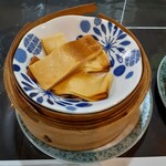 趙の飲茶 888 - 湯葉の燻製