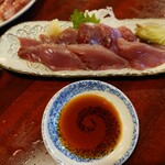 Oomasa - 焼肉店のカツオ刺身。これがかなりのクオリティ！