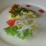 キャトルエピス - オードブルのキッシュ