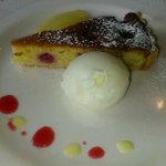 キャトルエピス - デザートのタルト