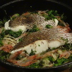 ぼうの - 真鯛と生桜海老の鉄鍋ご飯（２人前、１人前８００円）