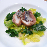 じん市 - オコゼのフライと芽キャベツ