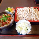 更科 京屋 - もりそば、ミニ牛すじ丼