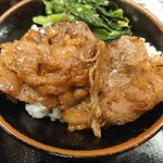 肉のヤマ牛 - 牛カルビめし(22-09)