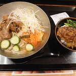 肉のヤマ牛 - 火曜限定のカルビ冷麺と牛カルビめし　￥850(22-09)