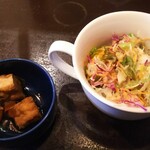 うみからそらへ - サラダと小鉢（厚揚げの煮物）