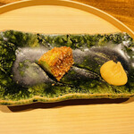 温石 - 緑茄子のおかき揚げ　ジュワーッとした茄子とおかきのカリカリした食感の違いが良く　白味噌のソースも大変美味しい‼︎