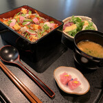 きつね - すき焼きちらし重