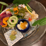 かもめ食堂 - 刺し身の盛合せ
