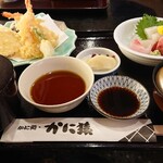 かに猿 - 天ぷら定食1,650円(税込)の全景