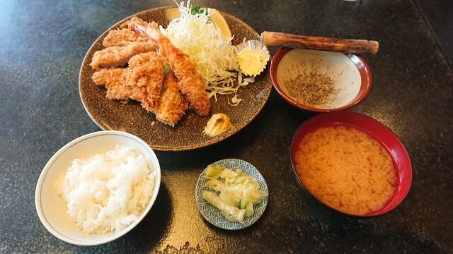 とん吉 とんかつ とん吉 - 根岸/とんかつ | 食べログ