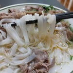 PHO HUNG - 持ち上げると切れてしまう( ω-、)