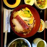 Sushi Daininguai - 海鮮丼ランチ