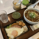 Soba Dokoro Kiku - 2番700円、ハムエッグ重