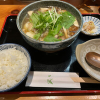 一誠 - ご飯は少なめですが、おかわりできます。