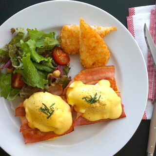 Popular “Eggs Benedict” featured on NHK