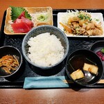 Wa Dainingu Nikai - 組み合わせ例:マグロ刺身と豚生姜焼き