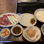 肉の米内 - 生ラム定食  950円