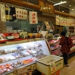 森谷商店 - でも、肉はよく売れています