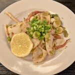 小さな居酒屋 濵 - 水イカ丸ごと青唐バター