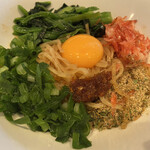 肉の隠れ家 鉄板Style DEN - 2022/09/07
えびまぜそば 880円→500円
✴︎インスタ1500フォロワー記念
DENのガーリックライス 600円
✴︎ドリンクバー付き