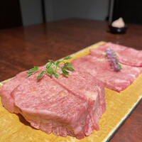 黒毛和牛焼肉 虎斑 北新地店 - 